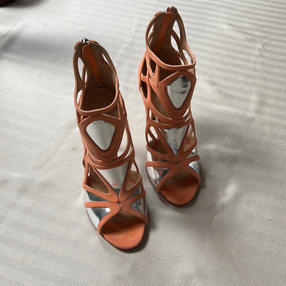 NEW Alejandro Ingelmo Heels